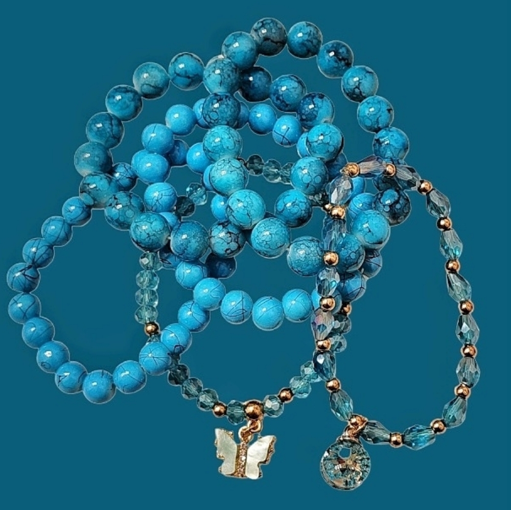 🦋Turquoise Glass Beaded Bracelet Set With Gold Accent Charms